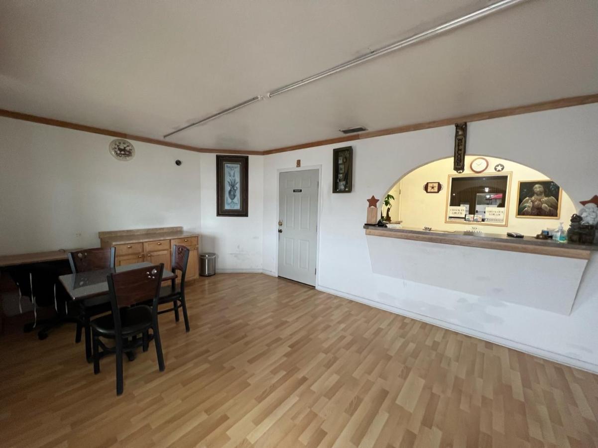 Budget Inn & Suites Freer Dış mekan fotoğraf